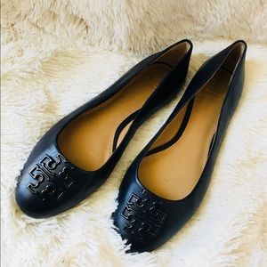 Tory Burch flat in Navy